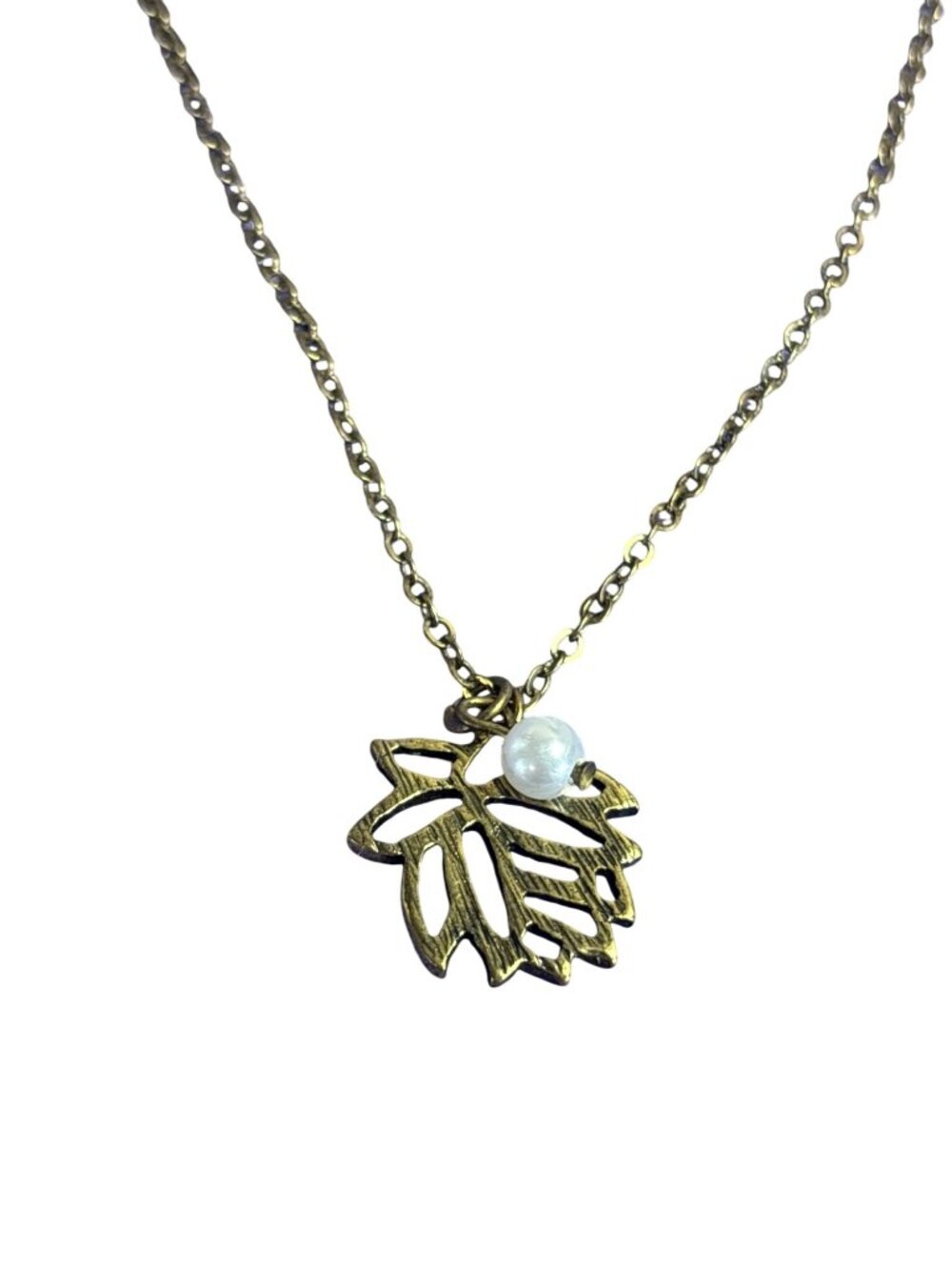 Vintage Y2K Claire's Lotus Flower Faux Pearl Charm Pendant Necklace